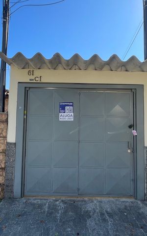 Casa para alugar com 100m², 2 quartos e 2 vagas Casa para alugar com 100m², 2 quartos e 2 vagasFachada+Placa