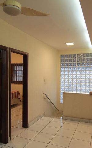 Casa à venda com 180m², 3 quartos e 4 vagasHall dos Quartos