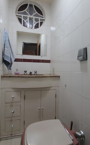 Casa à venda com 180m², 3 quartos e 4 vagasLavabo