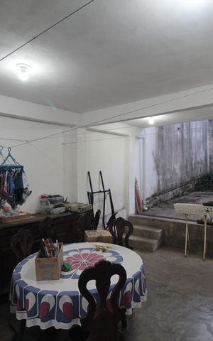 Casa à venda com 180m², 3 quartos e 4 vagasÁrea de Serviço