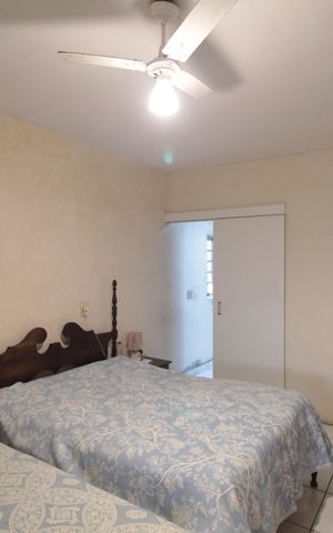 Casa à venda com 180m², 3 quartos e 4 vagasSuite