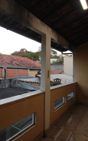 Casa à venda com 180m², 3 quartos e 4 vagasVaranda Traseira