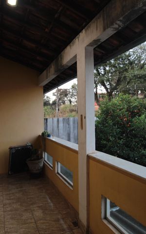 Casa à venda com 180m², 3 quartos e 4 vagasVaranda Traseira