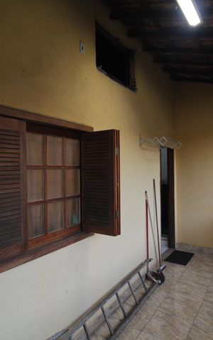 Casa à venda com 180m², 3 quartos e 4 vagasVaranda Traseira
