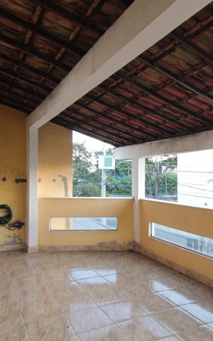 Casa à venda com 180m², 3 quartos e 4 vagasVaranda Frontal