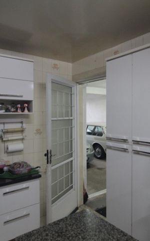 Casa à venda com 180m², 3 quartos e 4 vagasCozinha