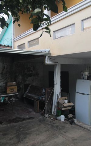 Casa à venda com 180m², 3 quartos e 4 vagasQuintal