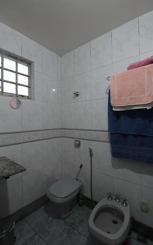 Casa à venda com 180m², 3 quartos e 4 vagasBanheiro da Suite