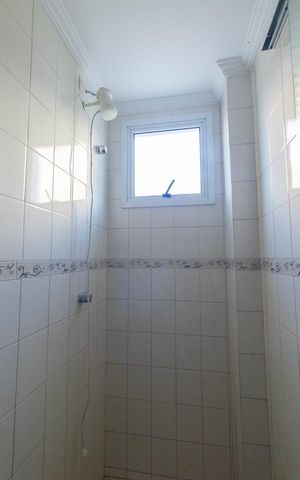 Apartamento à venda com 190m², 3 quartos e 2 vagas Apartamento à venda com 190m², 3 quartos e 2 vagasBanheiro de Serviço