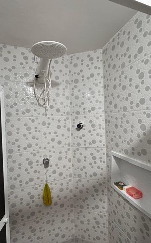 Casa à venda com 29m², 2 quartos e sem vaga Casa à venda com 29m², 2 quartos e sem vagaBanheiro Social