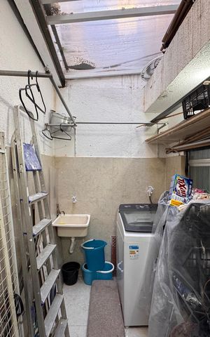 Casa à venda com 29m², 2 quartos e sem vaga Casa à venda com 29m², 2 quartos e sem vagaCozinha e Área de Serviço