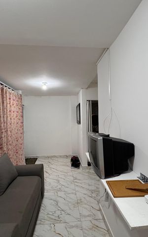 Casa à venda com 29m², 2 quartos e sem vaga Casa à venda com 29m², 2 quartos e sem vagaSala