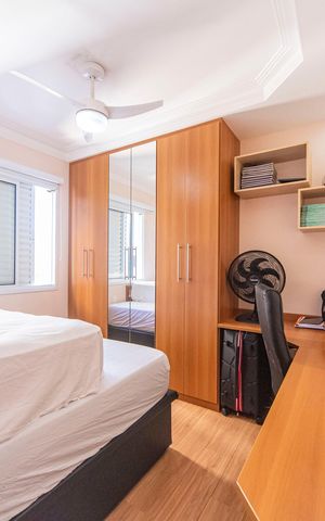 Apartamento à venda com 130m², 3 quartos e 3 vagas Apartamento à venda com 130m², 3 quartos e 3 vagasQuarto 2