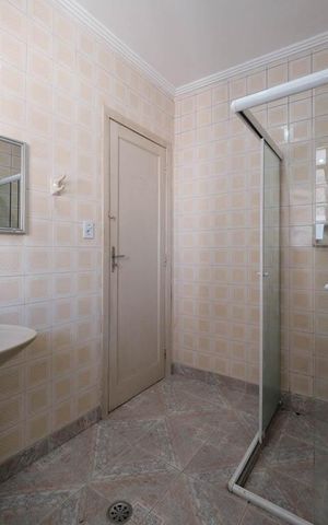 Apartamento para alugar com 75m², 2 quartos e sem vagaBanheiro