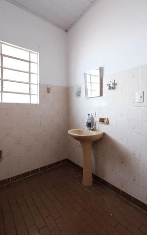 Apartamento para alugar com 70m², 2 quartos e sem vagaBanheiro