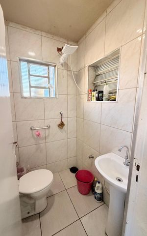 Casa à venda com 109m², 3 quartos e 3 vagasBanheiro Social do Salão