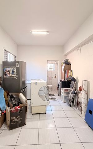 Casa à venda com 109m², 3 quartos e 3 vagasSalão ao lado com banheiro