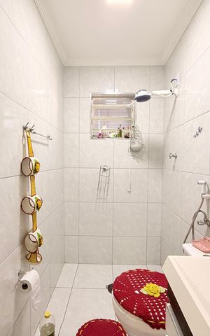 Casa à venda com 109m², 3 quartos e 3 vagasBanheiro Social