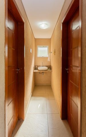 Casa para alugar com 790m², 4 quartos e 7 vagasBanheiros da Churrasqueira