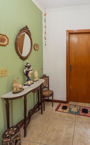 Casa para alugar com 790m², 4 quartos e 7 vagasEntrada