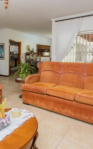 Casa para alugar com 790m², 4 quartos e 7 vagasSala