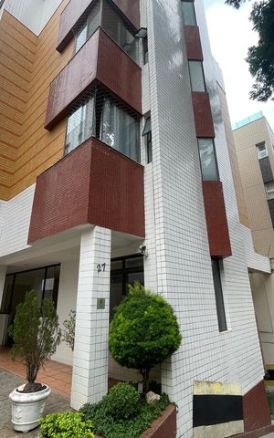 Apartamento à venda com 97m², 3 quartos e 3 vagasFachada do bloco