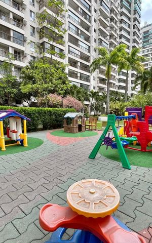 Apartamento à venda com 110m², 3 quartos e 2 vagasÁrea comum - Playground