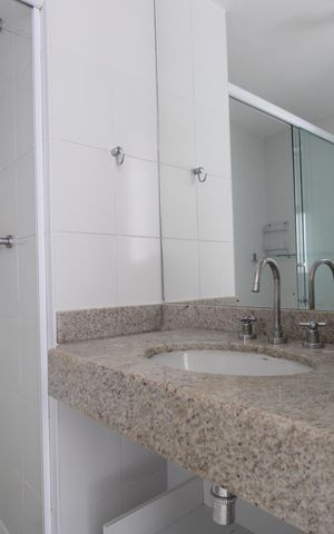 Apartamento à venda com 110m², 3 quartos e 2 vagasBanheiro da suíte