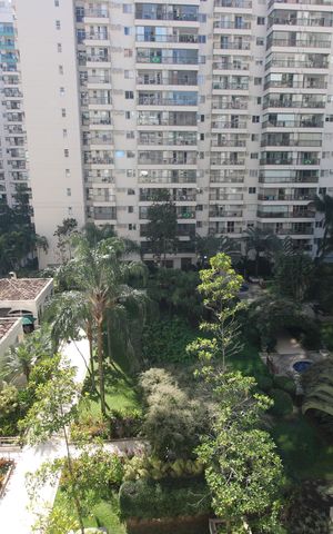 Apartamento à venda com 110m², 3 quartos e 2 vagasQuarto 2 - Vista