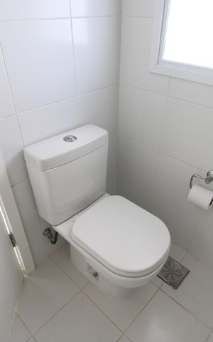 Apartamento à venda com 110m², 3 quartos e 2 vagasBanheiro da suíte