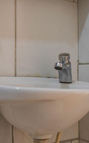 Apartamento à venda com 42m², 2 quartos e 1 vaga Apartamento à venda com 42m², 2 quartos e 1 vagaBanheiro