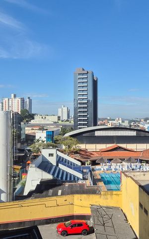 Apartamento à venda com 90m², 2 quartos e 1 vaga Apartamento à venda com 90m², 2 quartos e 1 vagaÁrea de Serviço - vista