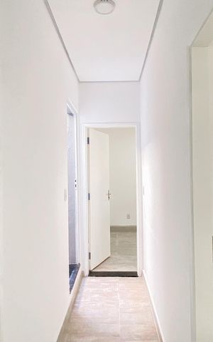 Casa de condomínio para alugar com 60m², 2 quartos e sem vaga Casa de condomínio para alugar com 60m², 2 quartos e sem vagaCorredor