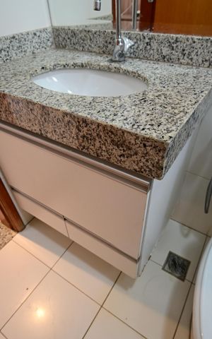 Apartamento para alugar com 68m², 2 quartos e 1 vaga Apartamento para alugar com 68m², 2 quartos e 1 vagaBanheiro social