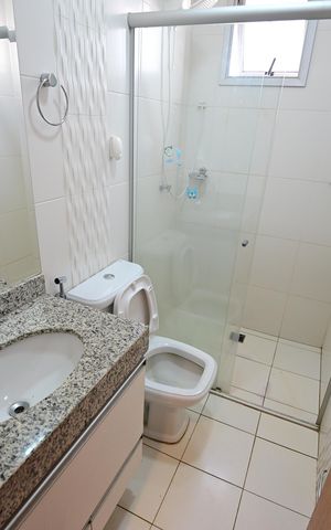 Apartamento para alugar com 68m², 2 quartos e 1 vaga Apartamento para alugar com 68m², 2 quartos e 1 vagaBanheiro social