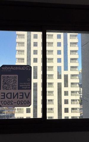 Apartamento à venda com 150m², 3 quartos e 3 vagas Apartamento à venda com 150m², 3 quartos e 3 vagasPlaca