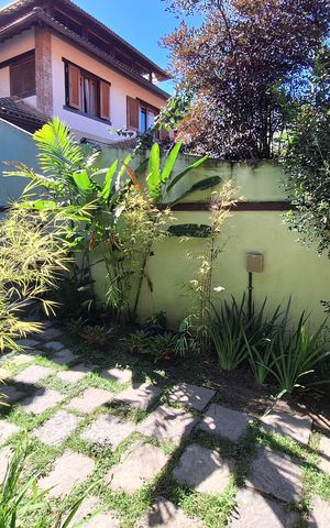 Casa à venda com 311m², 5 quartos e 3 vagas Casa à venda com 311m², 5 quartos e 3 vagasQuarto 1