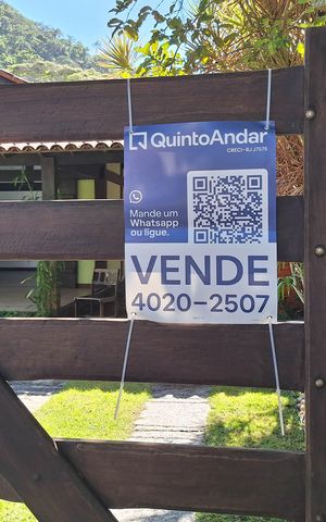 Casa à venda com 311m², 5 quartos e 3 vagas Casa à venda com 311m², 5 quartos e 3 vagasplaca
