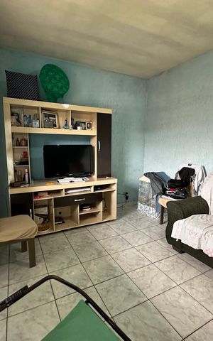 Casa à venda com 206m², 2 quartos e 1 vaga Casa à venda com 206m², 2 quartos e 1 vagaSala