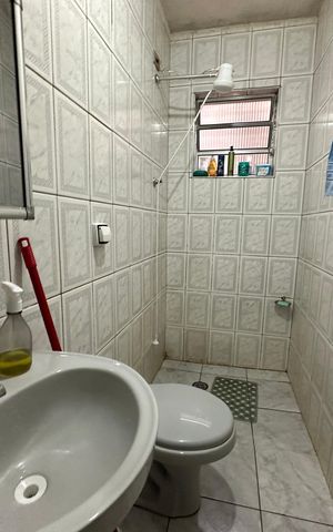 Casa à venda com 206m², 2 quartos e 1 vaga Casa à venda com 206m², 2 quartos e 1 vagaBanheiro Social