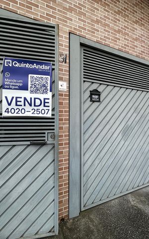 Casa à venda com 206m², 2 quartos e 1 vaga Casa à venda com 206m², 2 quartos e 1 vagaFachada