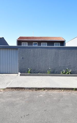 Casa à venda com 237m², 3 quartos e 6 vagasFachada