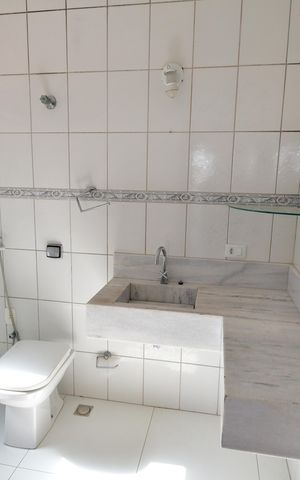 Casa à venda com 237m², 3 quartos e 6 vagasBanheiro Suíte