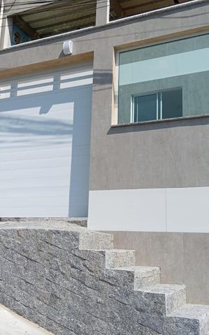 Casa de condomínio à venda com 200m², 4 quartos e 1 vaga Casa de condomínio à venda com 200m², 4 quartos e 1 vagaFachada