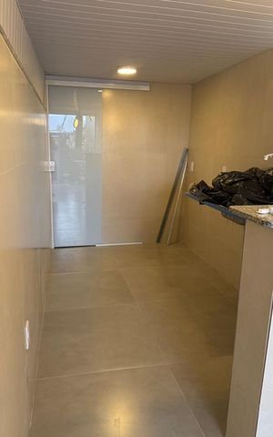 Casa de condomínio à venda com 200m², 4 quartos e 1 vaga Casa de condomínio à venda com 200m², 4 quartos e 1 vagaÁrea externa