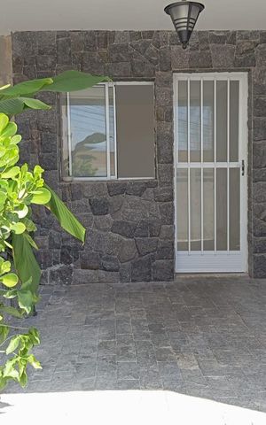 Casa de condomínio à venda com 200m², 4 quartos e 1 vaga Casa de condomínio à venda com 200m², 4 quartos e 1 vagaÁrea externa