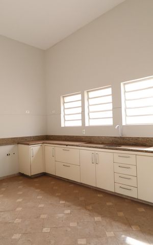 Casa para alugar com 180m², 4 quartos e 4 vagasCozinha