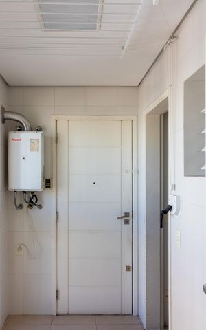 Apartamento para alugar com 151m², 3 quartos e 3 vagas Apartamento para alugar com 151m², 3 quartos e 3 vagasÁrea de Serviço
