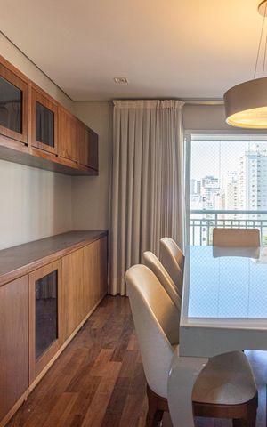 Apartamento para alugar com 151m², 3 quartos e 3 vagas Apartamento para alugar com 151m², 3 quartos e 3 vagasSala