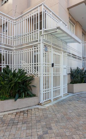 Apartamento para alugar com 151m², 3 quartos e 3 vagas Apartamento para alugar com 151m², 3 quartos e 3 vagasFachada